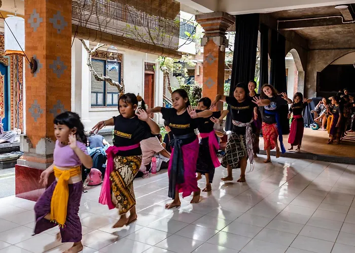 Kertha Paras Hati By Dhananjaya Hospitality Hostel